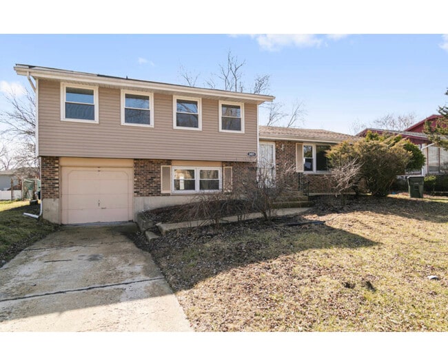 Building Photo - 3421 Birchwood Dr