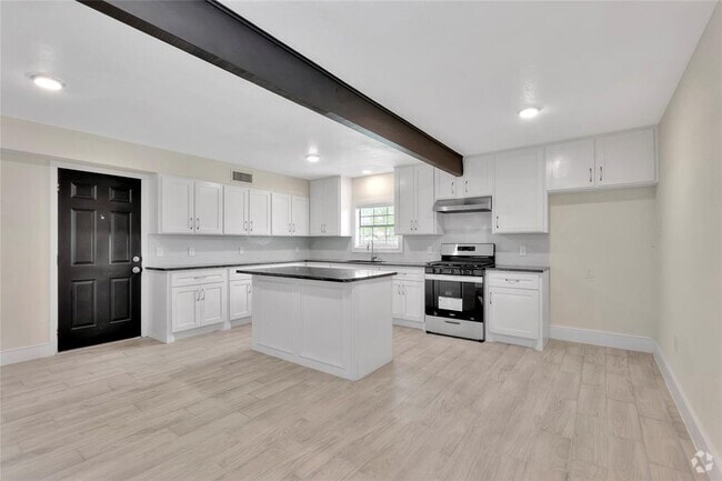 Building Photo - 9010 Freeland St Rental