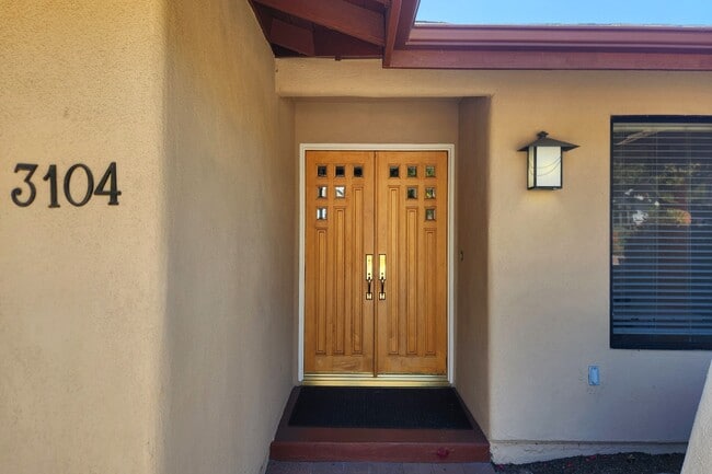 Photo - 3104 Kingridge Way