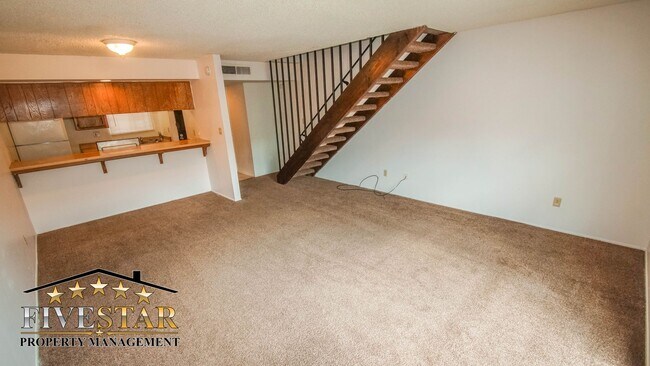Photo - 201 Jardin Ct Unit B
