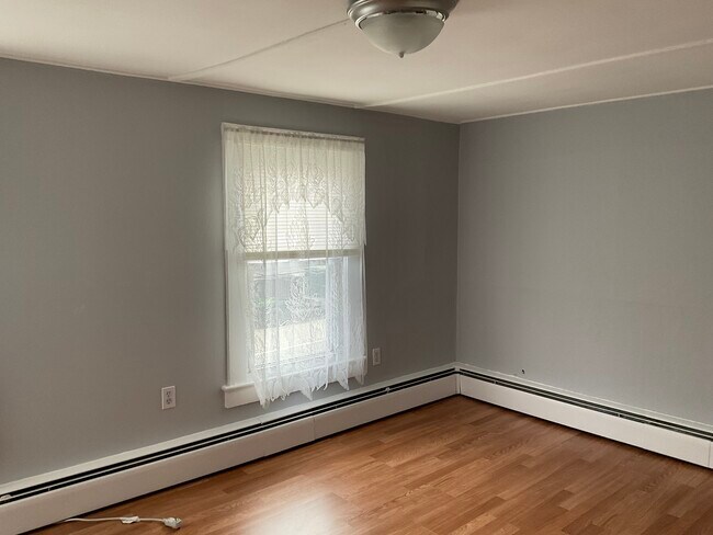 Photo - 376 E Blackwell St