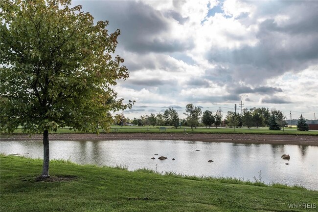 Building Photo - 6979 Peppertree Ct