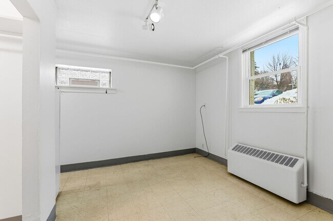 Photo - 1171/1173 Raymond Avenue Unit 1171-4