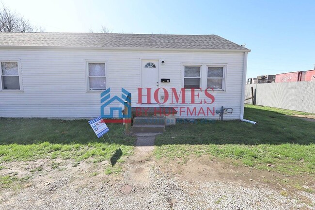 Building Photo - 1215-1215 Joan Ave Unit 1213