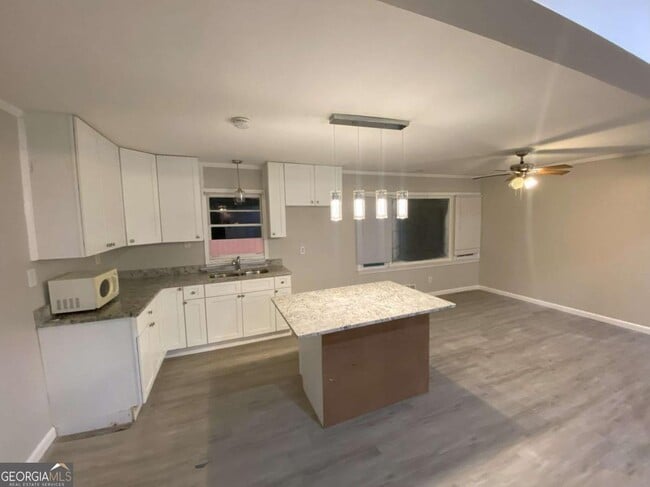 Photo - 365 Kemolay Rd SW