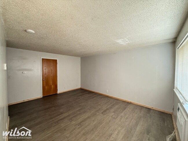 Photo - 1313 Cherry Ave Unit B