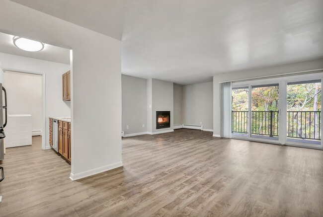 Evergreen - Living Room
