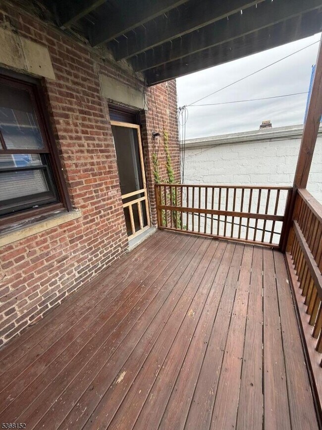 Photo - 570 Bloomfield Ave Unit 3