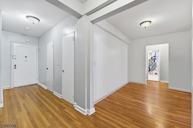 Photo - 2520 John F. Kennedy Blvd