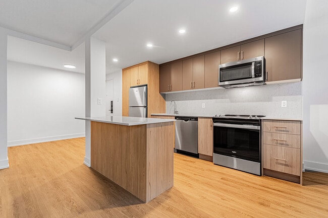 Photo - 115 Tyndall Ave