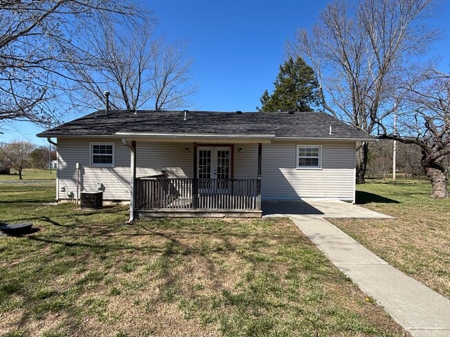 Photo - CUTE 1 Bedroom 1 Bathroom Home available NOW in NIXA!!