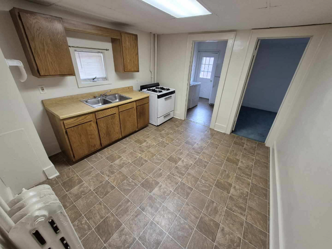 Building Photo - 1311 16th St Unit 1 Rental