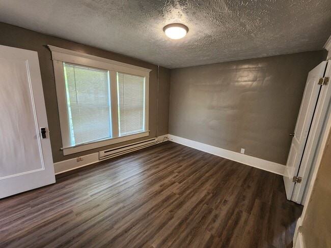 Photo - 312 01-1/2 11th Street Unidad 312-1/2 11th Street