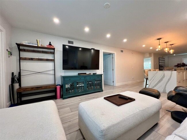 Photo - 2115 NE 37th Dr Unit 121