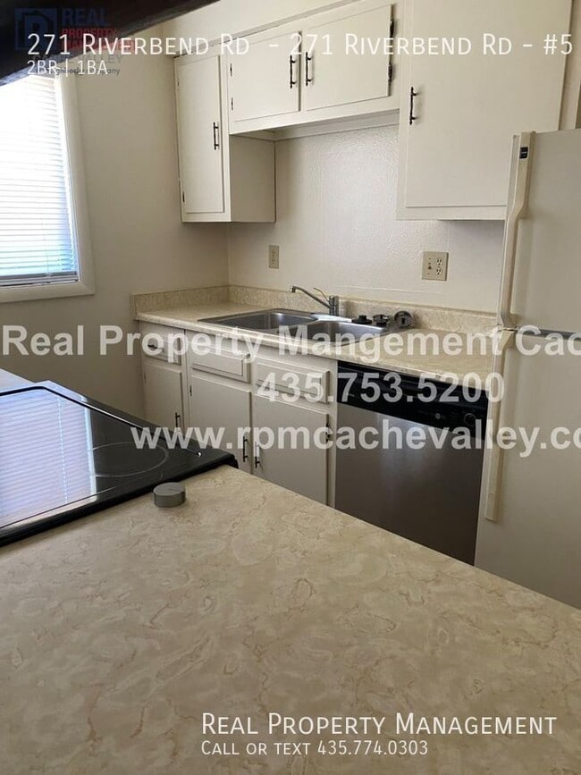 Building Photo - 271 Riverbend Rd Unit #5 Rental