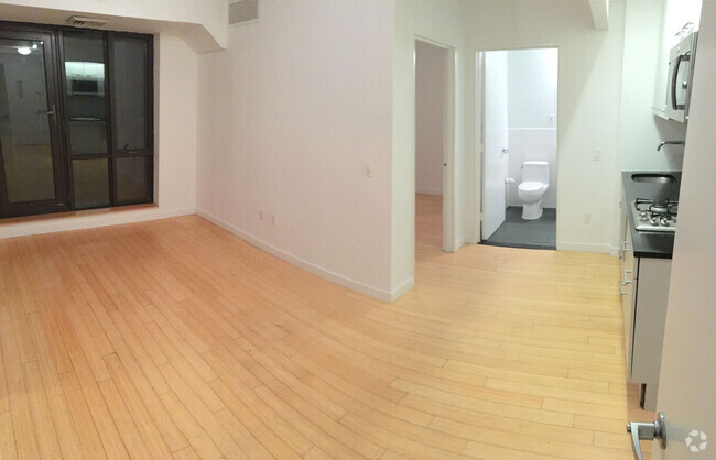 Building Photo - 43 Avenue C Unit 2D Rental