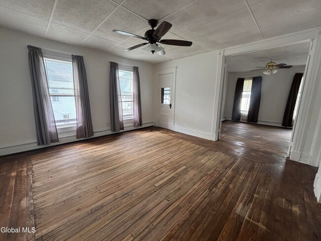 9 4th Ave Unit 2