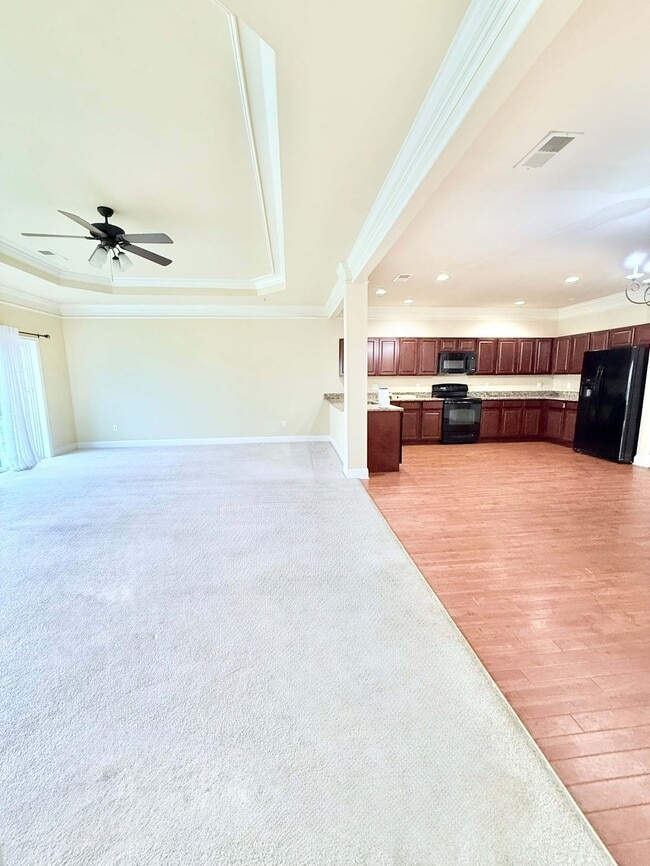 Channing Drive Townhomes & Oakley Lane Villas - Channing Drive Townhomes & Oakley Lane Villas