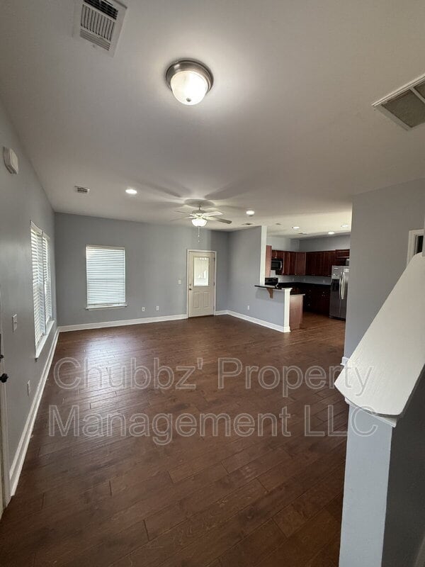 Photo - 4 Kaminsky Ln