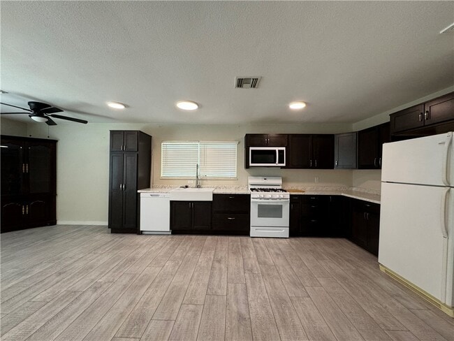 Photo - 826 Citrus St