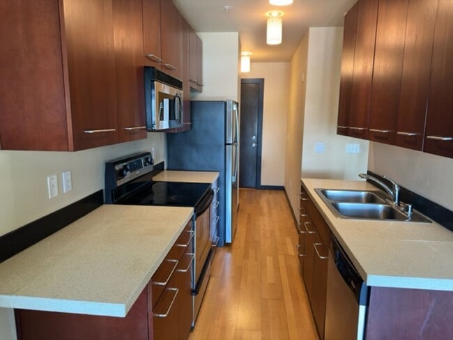 Photo - Ideally Located Seattle Open 1 Bed Unit w/ Breathtaking Views!