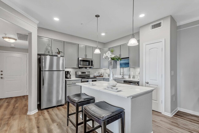 Modern Kitchens with Sophisticated Style - Amalfi at Tuscan Lakes Rental