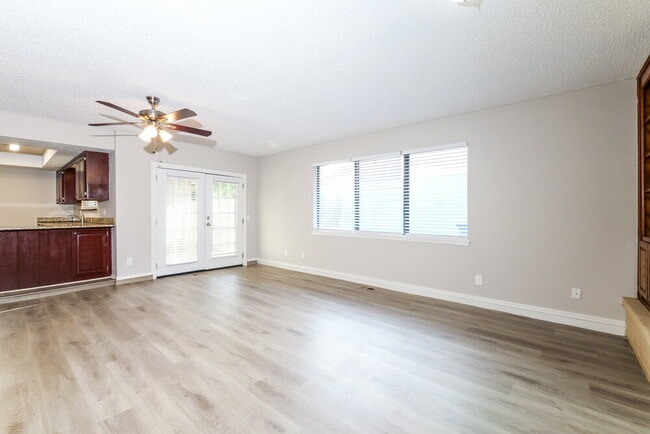Photo - 801 NW 139th St