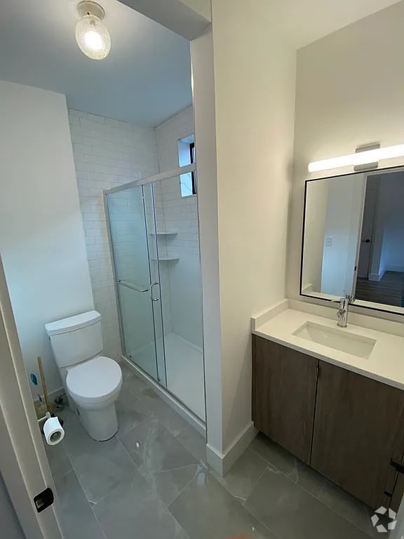 Building Photo - 54 Burbank St Rental