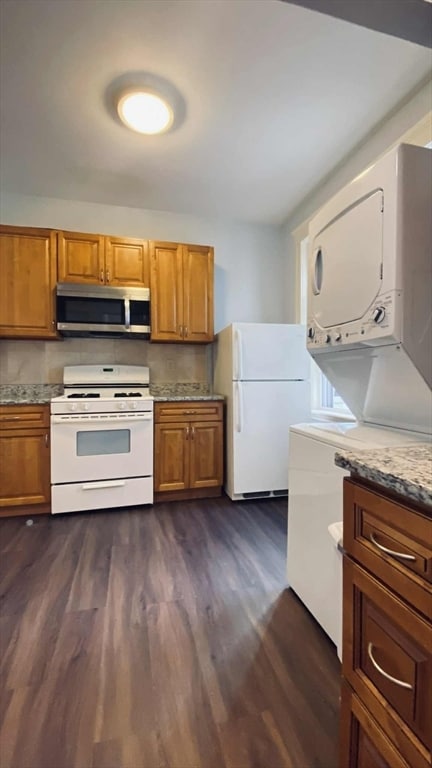Photo - 153 Strathmore Rd Unit 6