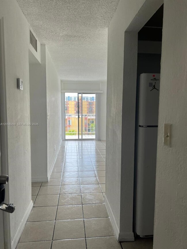 Building Photo - 801 NW 47th Ave Unit W612