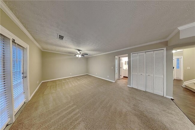 Photo - 2981 Sutton Glen