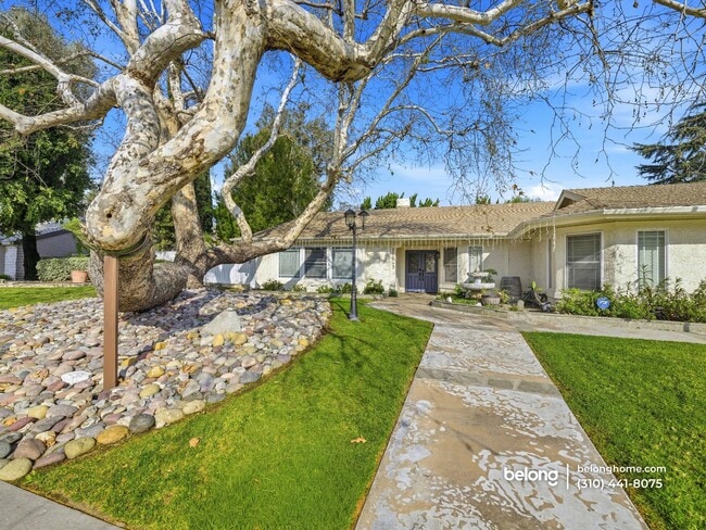 Building Photo - 22243 Craggyview St