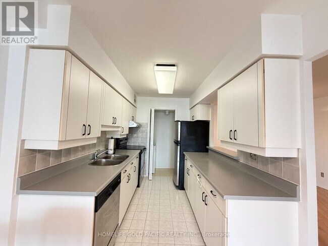 Photo - 175 Bamburgh Cir Unit 1613