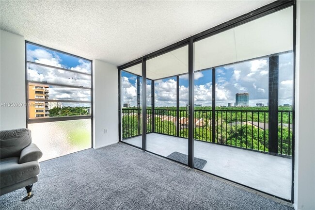 Building Photo - 2500 NE 135th St Unit C610 Rental