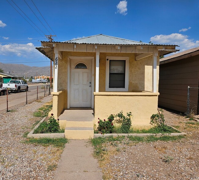 2 Bedroom/2 Bath Home with Refrigerated Ai... - 2 Bedroom/2 Bath Home with Refrigerated Ai...