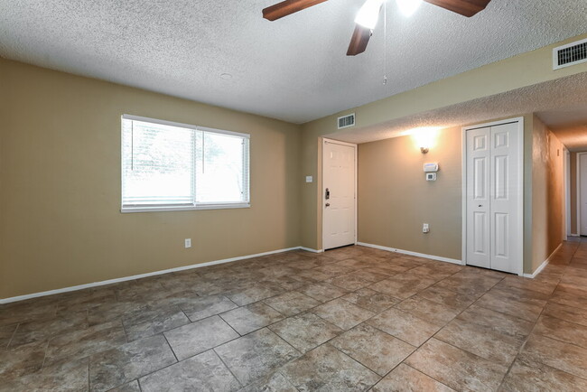 Photo - 1522 Sunset Ln