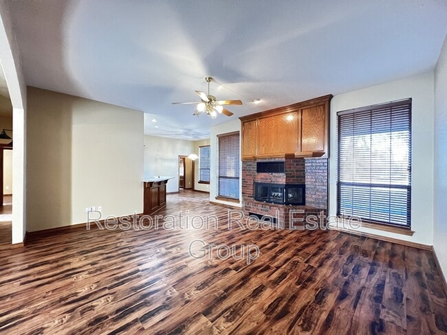 Photo - 113 S Mustang Rd