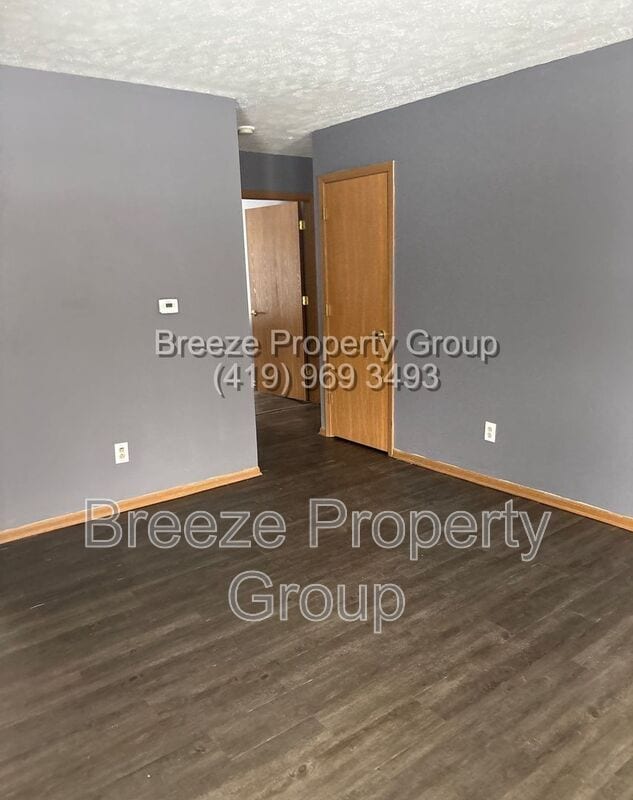 Photo - 329 S Jackson St