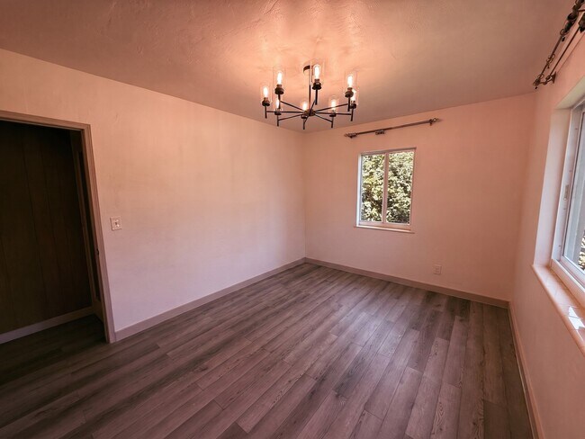 Photo - 545 NE 111th St