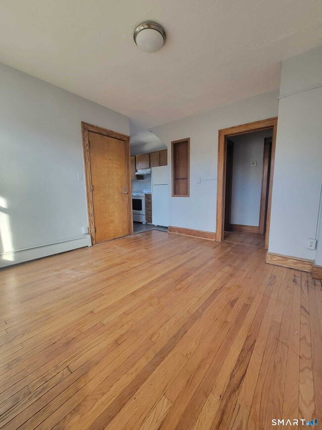 Photo - 1048 Broad St Unit 2B