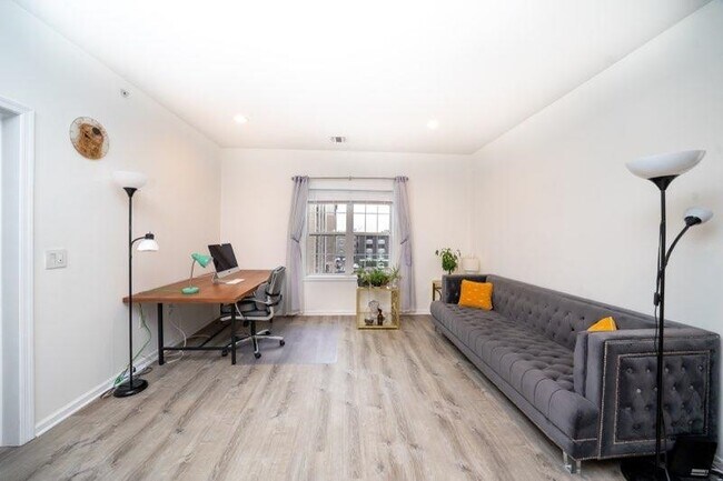 Photo - 5903 Jefferson St Unit 302