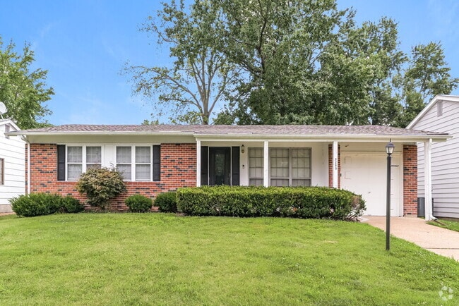Building Photo - 2250 Briarcrest Dr Rental
