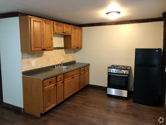 Building Photo - 25 N Washington St Unit D Rental