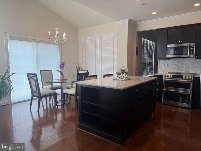 Photo - Beautiful, spacious colonial available for rent July 31st!