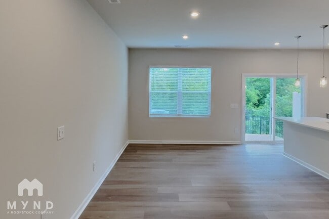 Photo - 6057 Longar Ln