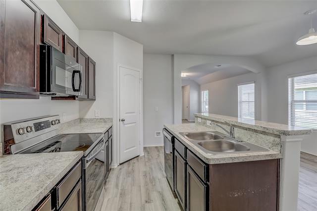 Photo - 1600 Oriole St