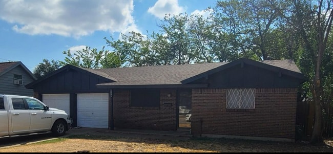 Building Photo - 5805 McCart Ave Rental