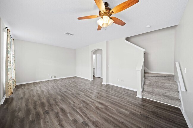 Photo - Beautiful 3 Bedroom, 2.5 bath townhouse for rent in Wesley Chapel.