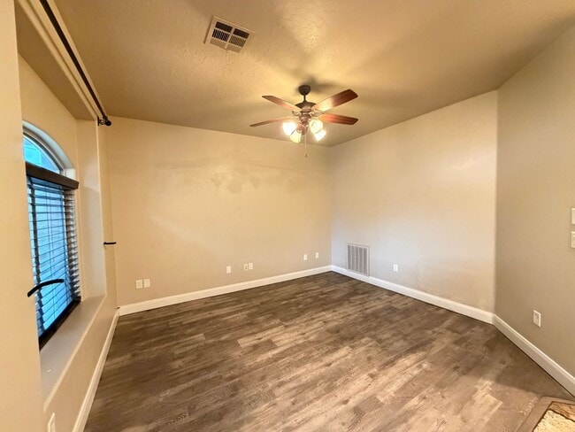Photo - CHARMING TOWNHOME FOR RENT IN ST. GEORGE!