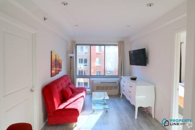 Building Photo - 521 W 48th St Unit 4G Rental